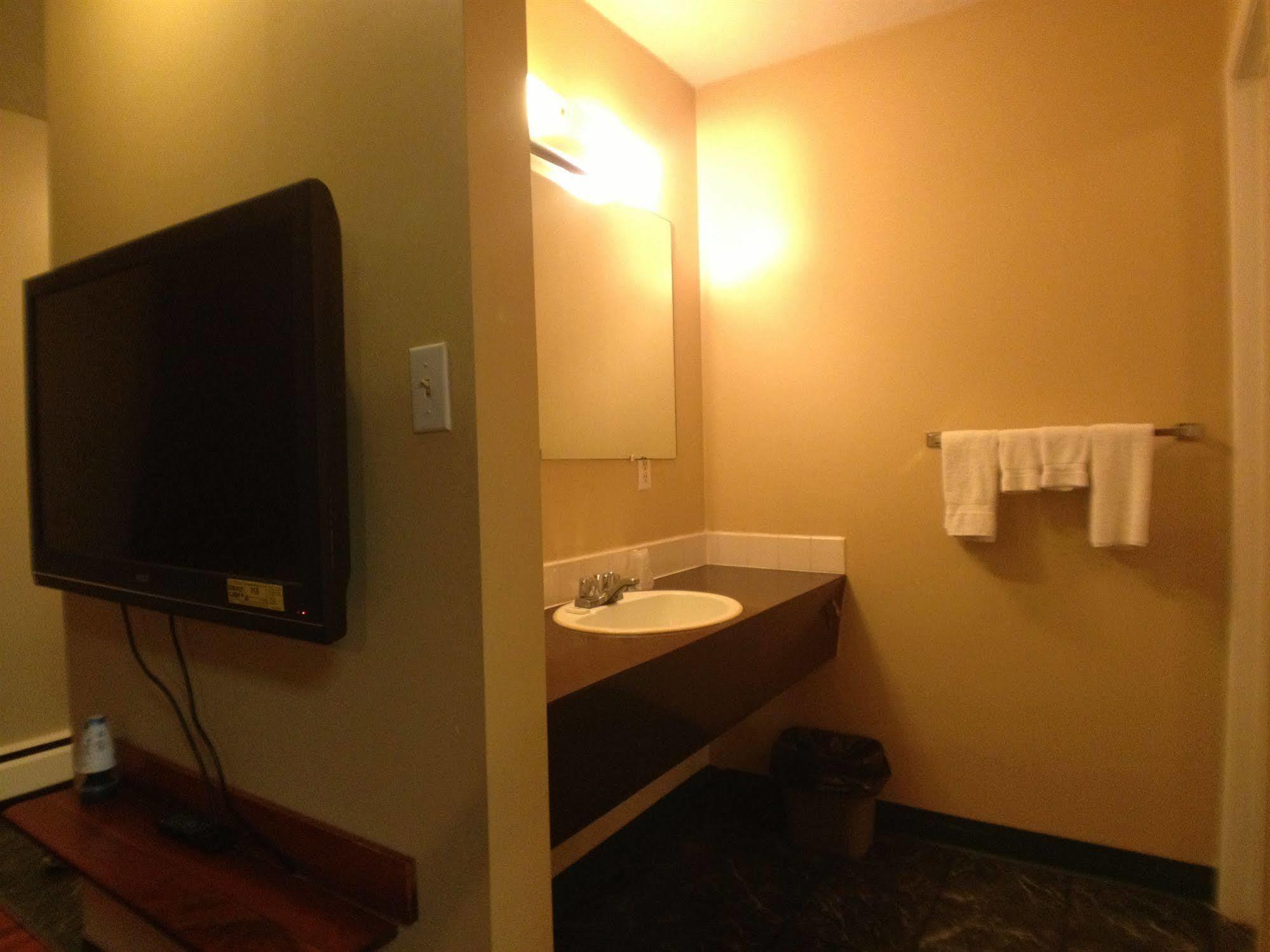 Galaxy Motel St. Paul Dış mekan fotoğraf